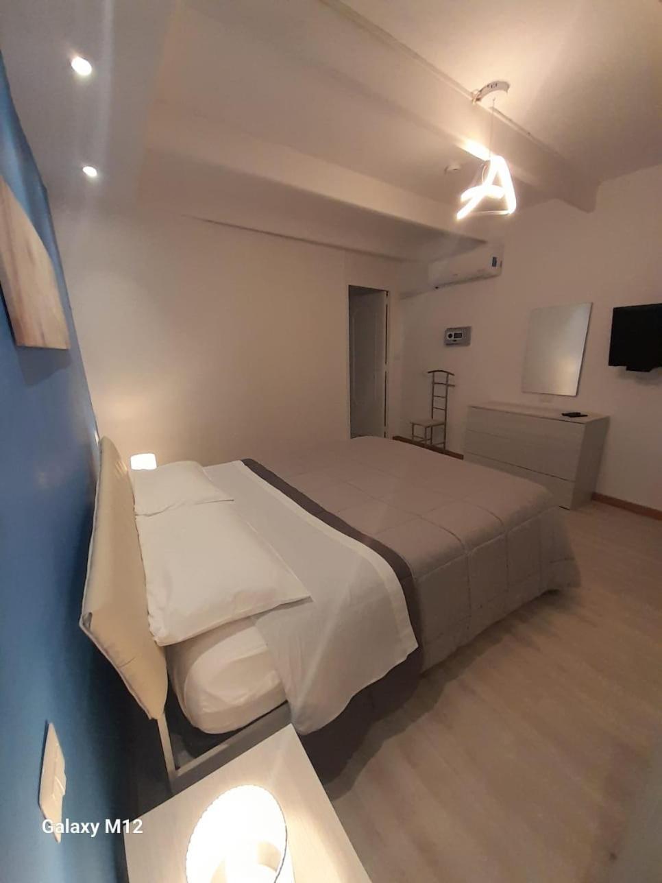 Residenza Mena Marina Corricella Appartement Procida Buitenkant foto